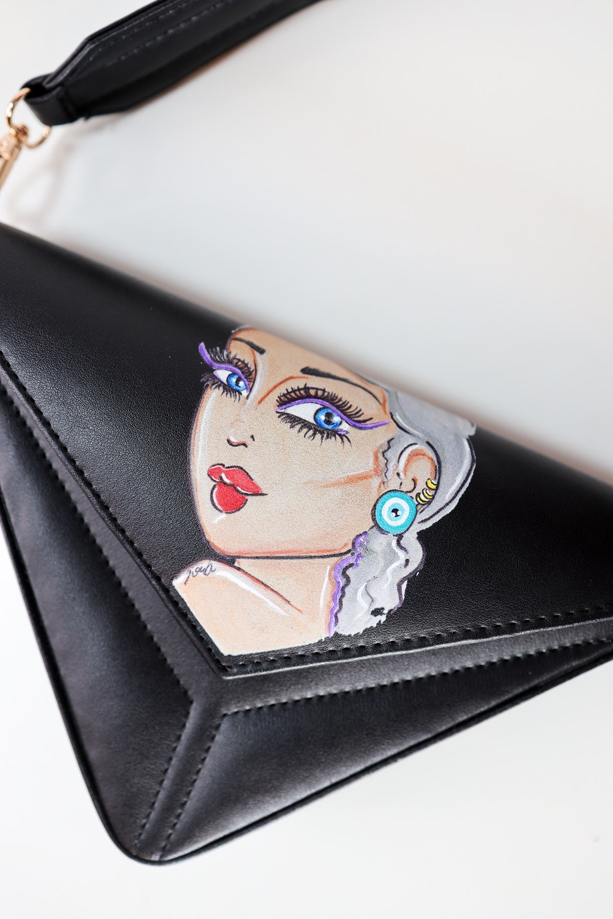 Silver Lady – Hand-Painted Triangle Bag