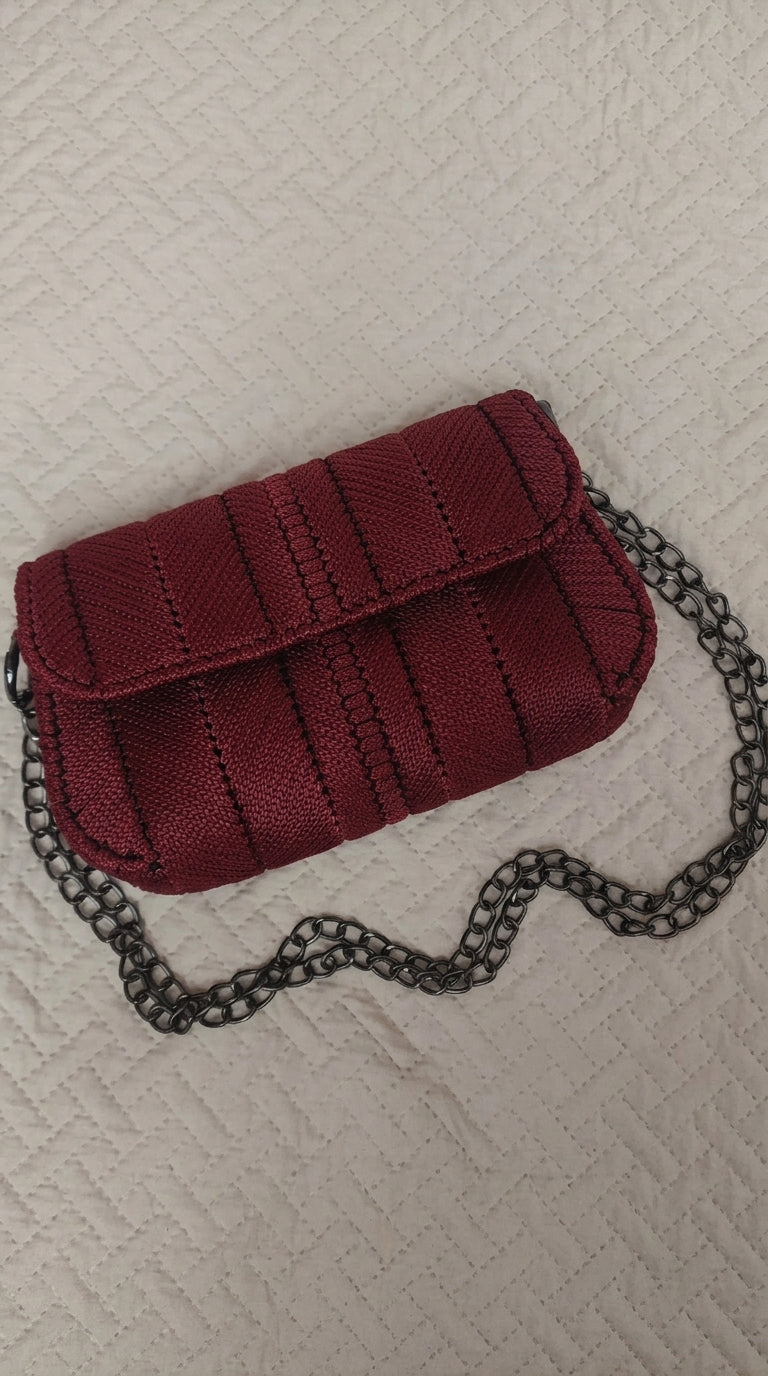 حقيبة يد أنيقة عنابية مصنوعة يدويًا – Khoyot bags