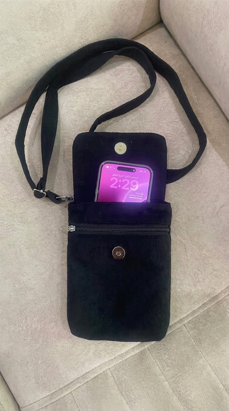 Yara Design Embroidered Tatreez Phone Bag - Black