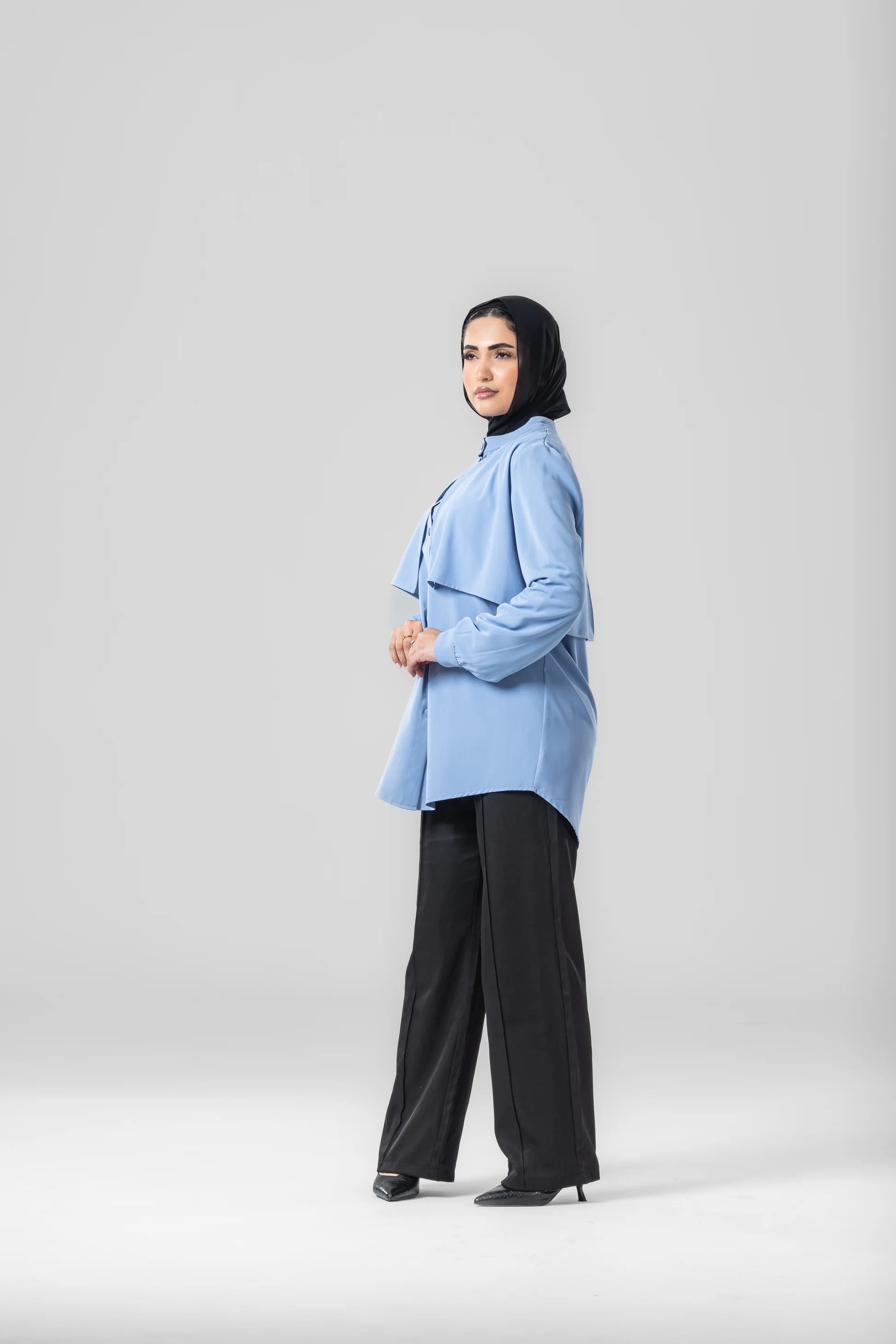 قمصان مجموعة منى