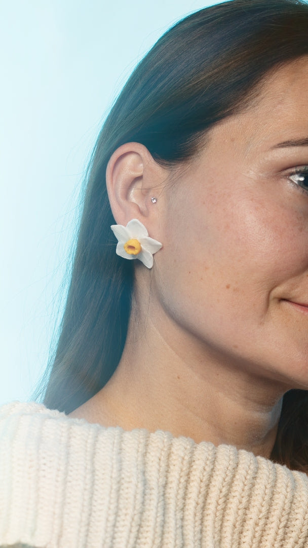 Narcissus flower Earring