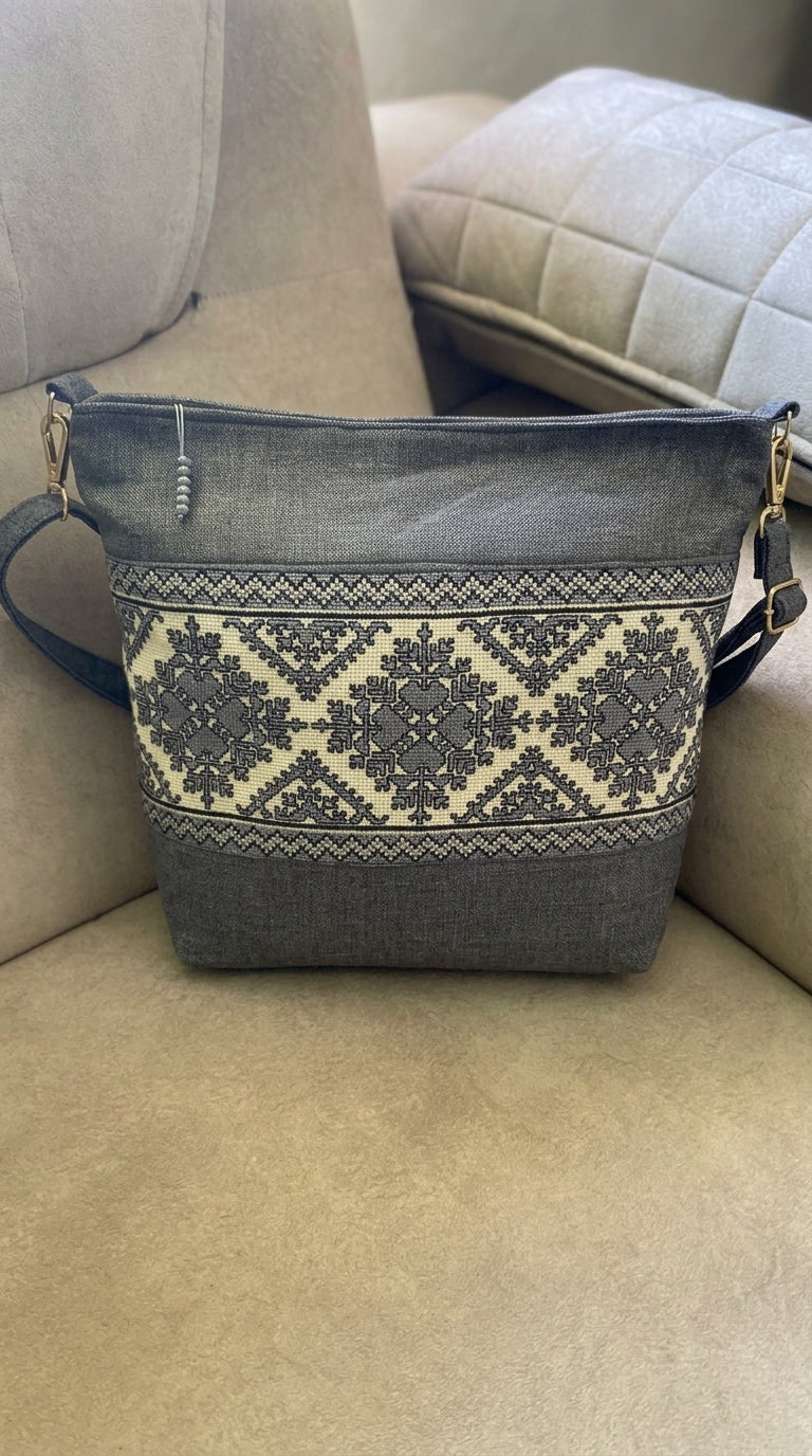 Yara Design – Grey Diamond Hand-Embroidered Crossbody Bag