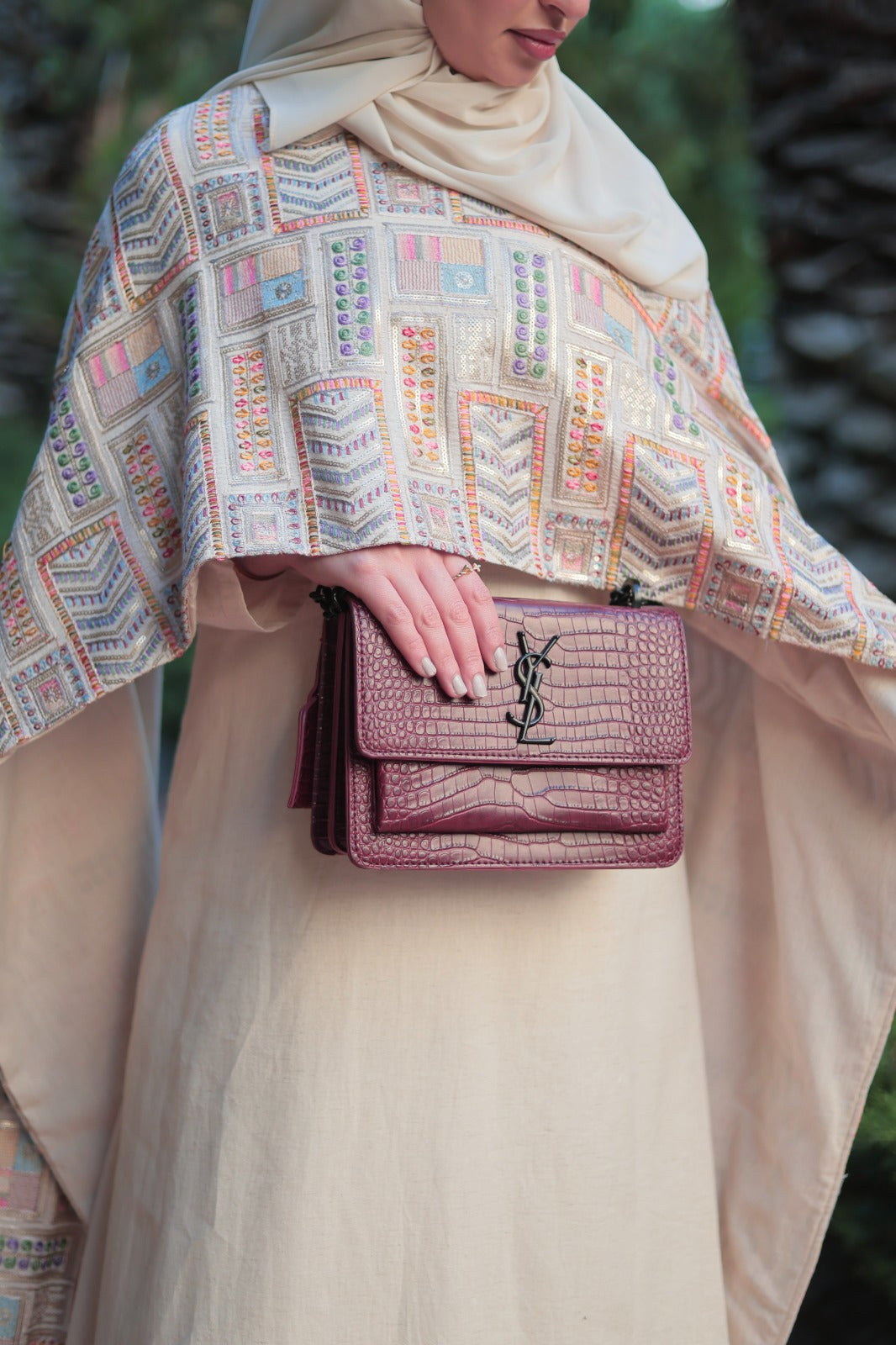 Signature Geometric Beige Abaya