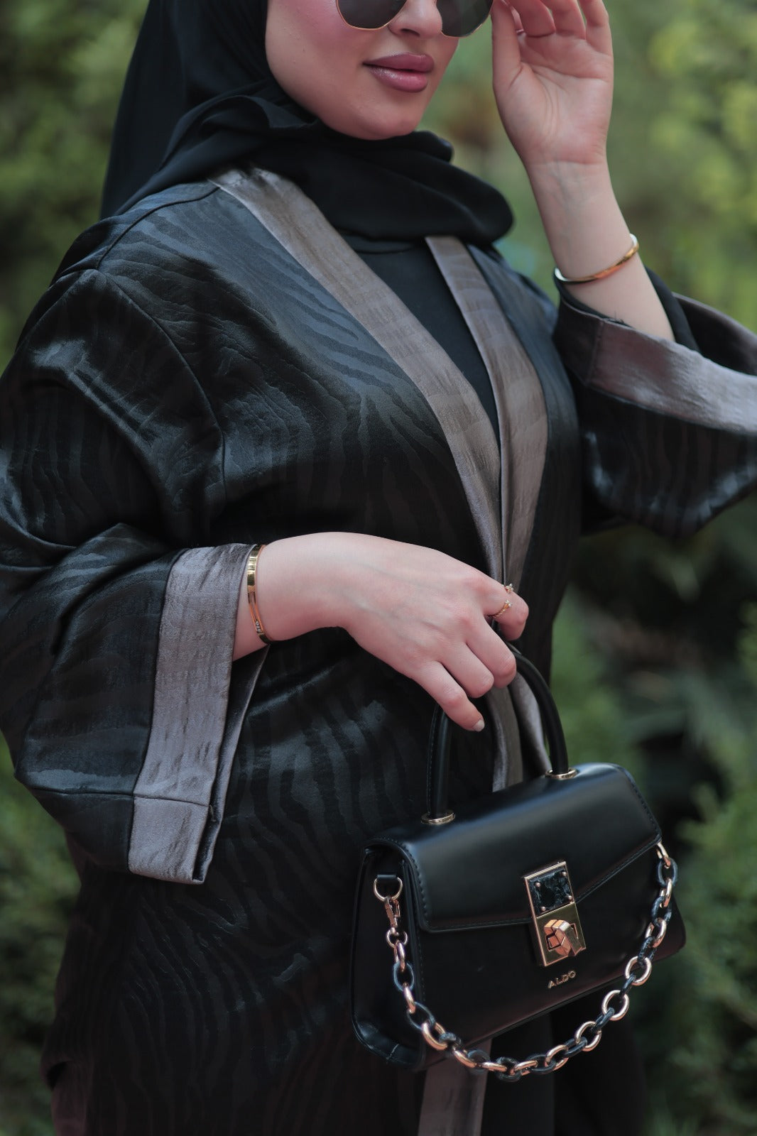 Black Contrast Trim Open Abaya