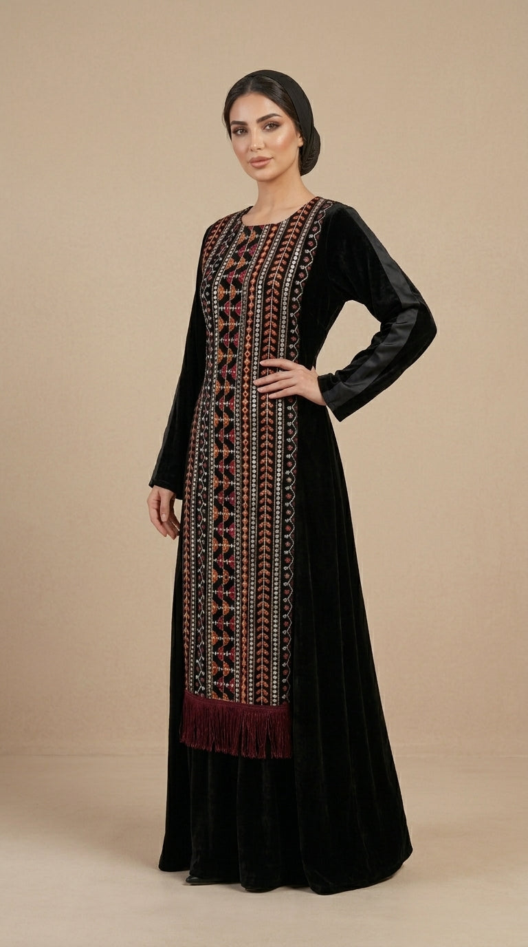 Vintage Embroidered Thobe