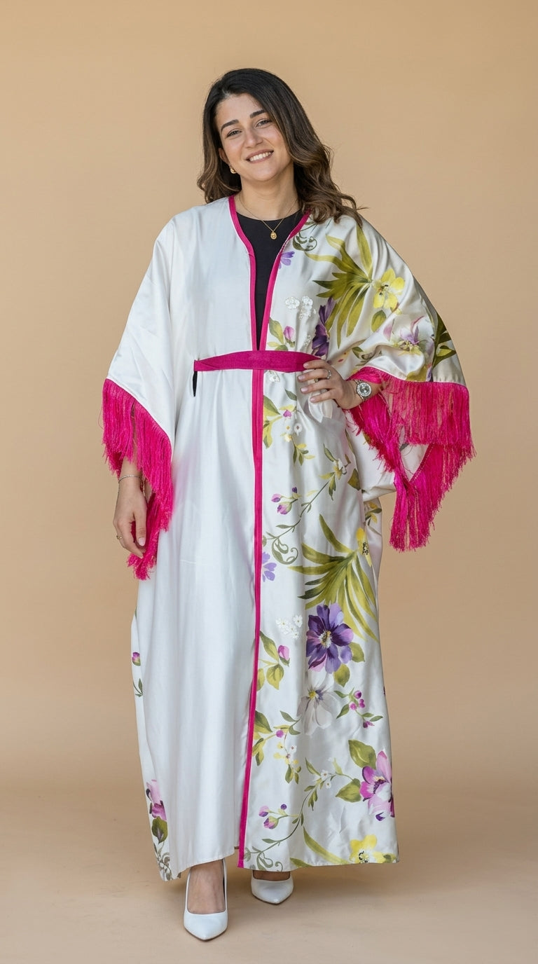عباية مزينة بالزهور