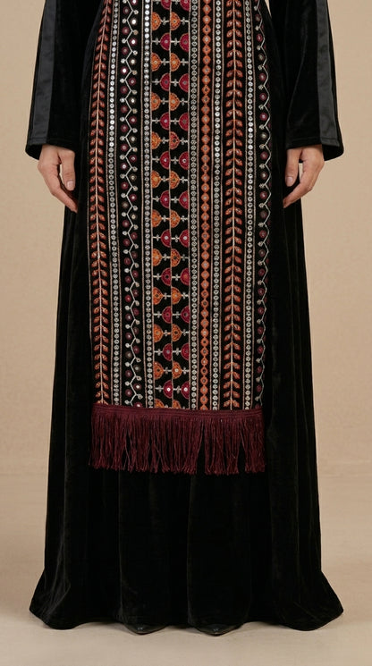 Vintage Embroidered Thobe