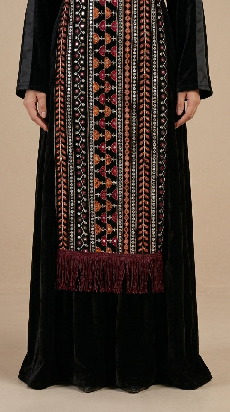 Vintage Embroidered Thobe