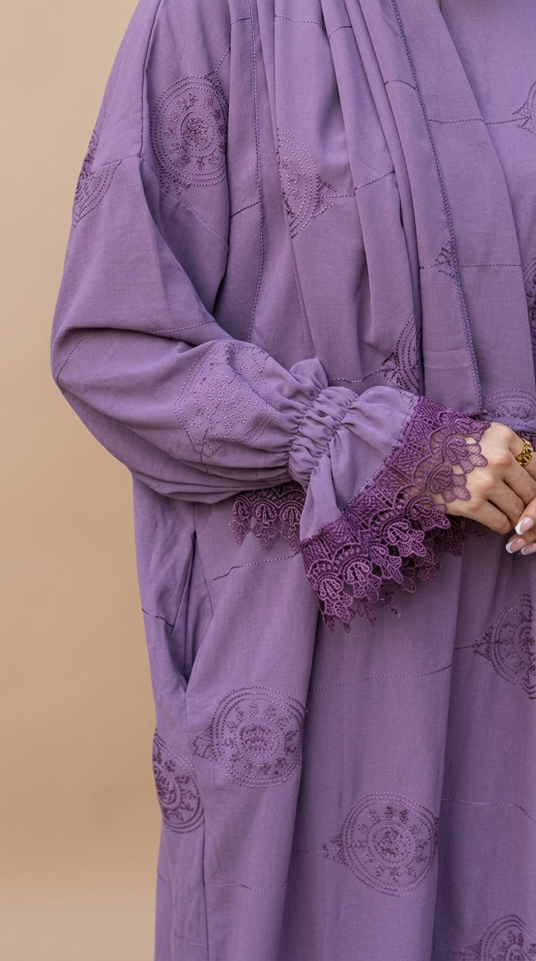 عباية أرجوانية أنيقة