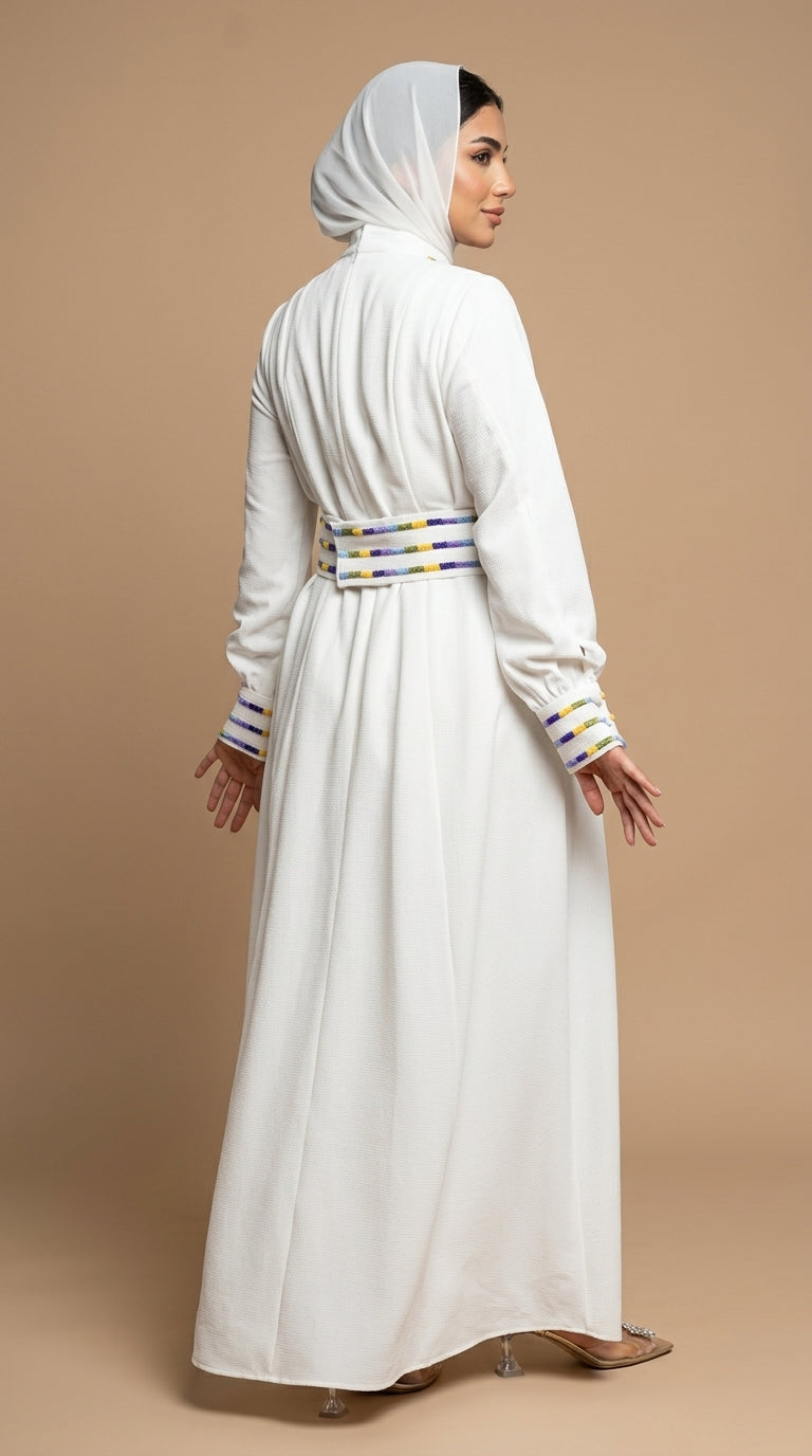 عباية كريب مطرزة يدويًا