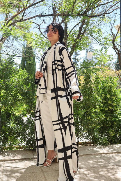 Monochrome Geometric Open Abaya