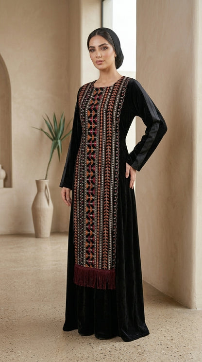 Vintage Embroidered Thobe