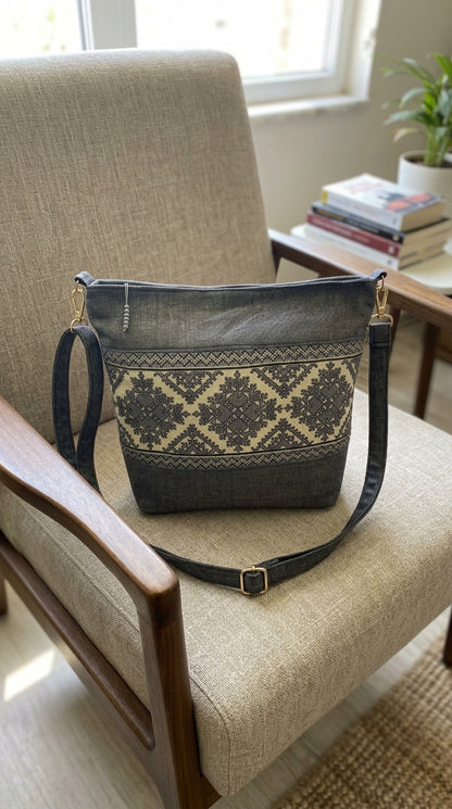Yara Design – Grey Diamond Hand-Embroidered Crossbody Bag