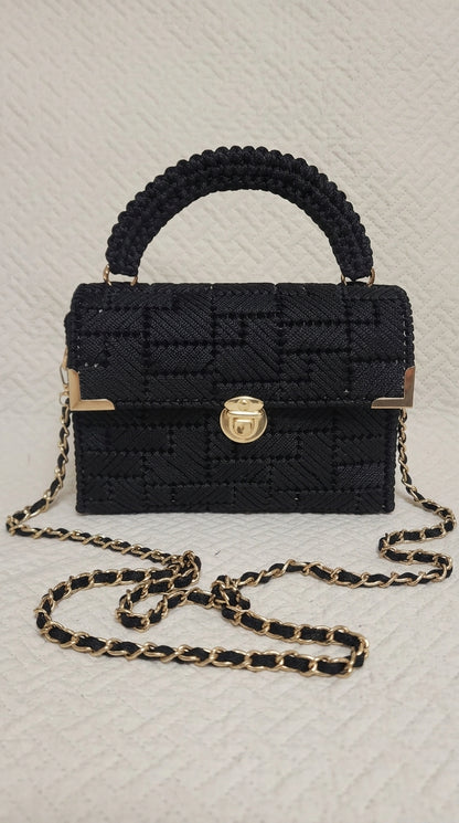 حقيبة يد أنيقة سوداء مصنوعة يدويًا – Khoyot bags