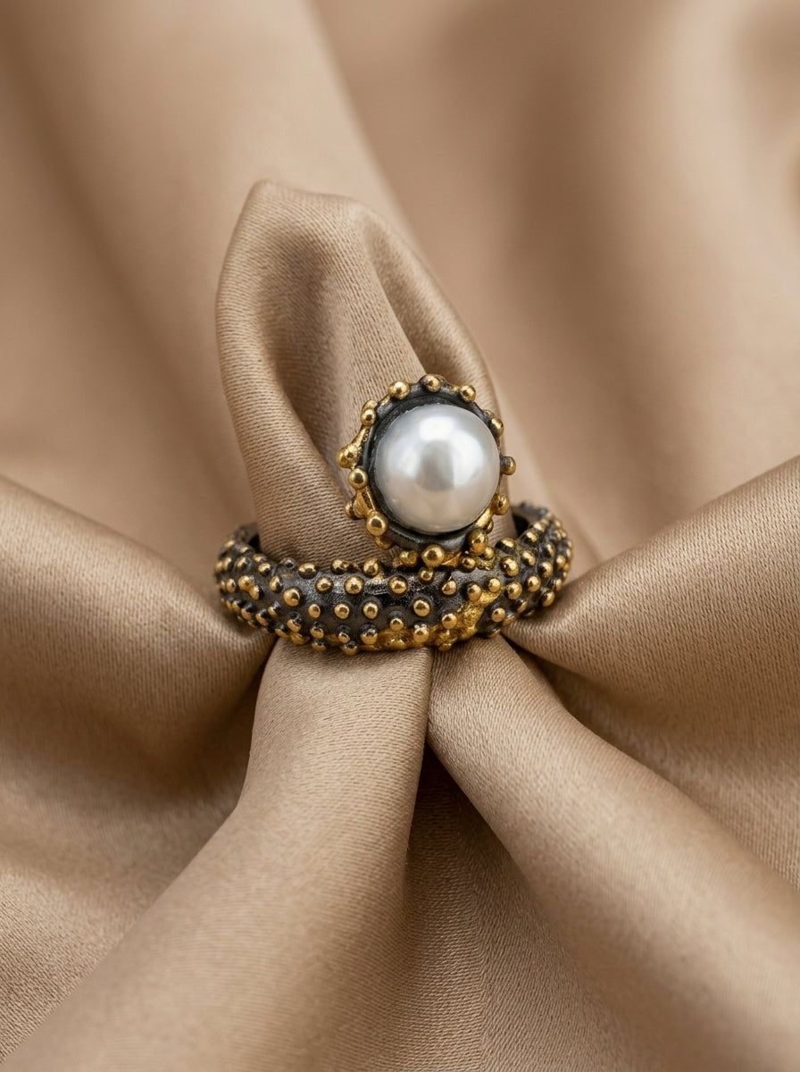 Elegant Pearl Caviar Statement Ring