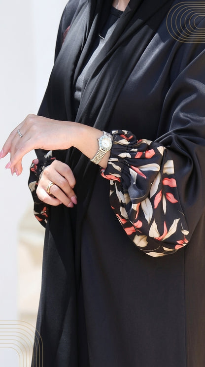 عباية بأكمام مميزة