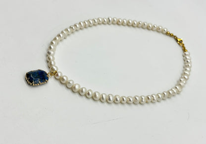 Women's Cultivated Pearl Beaded Choker with Lapis Lazuli Pendant