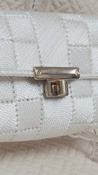 حقيبة يد بيضاء مصنوعة يدويًا – Khoyot bags